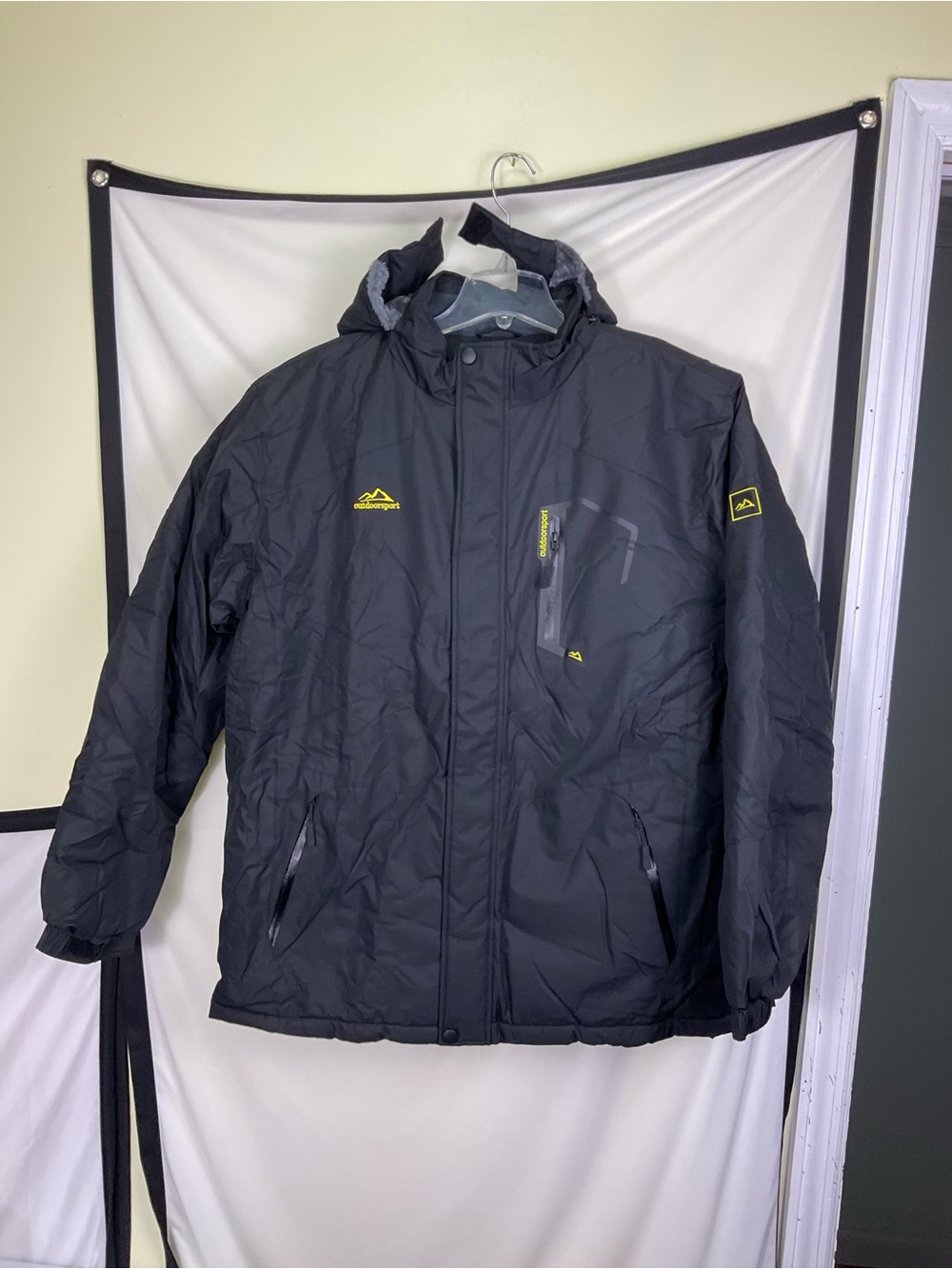 Men's Black Insulated Hooded Puffer Jacket